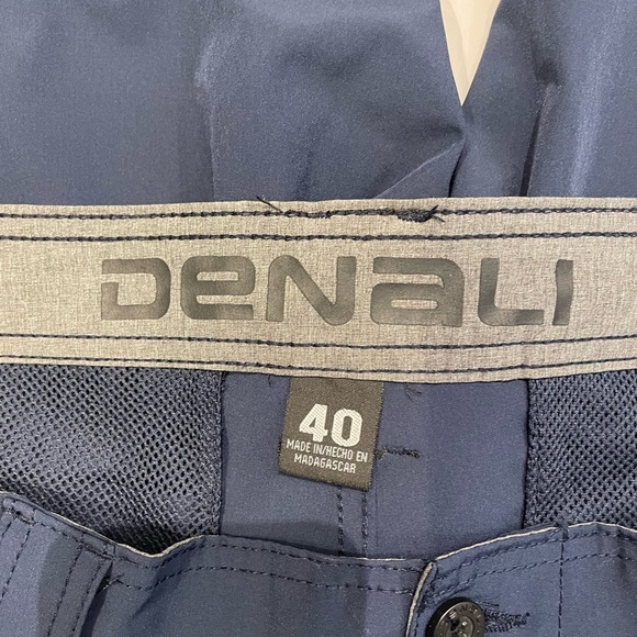 Denali Blue Cargo Shorts Size 40 - Picture 3 of 4